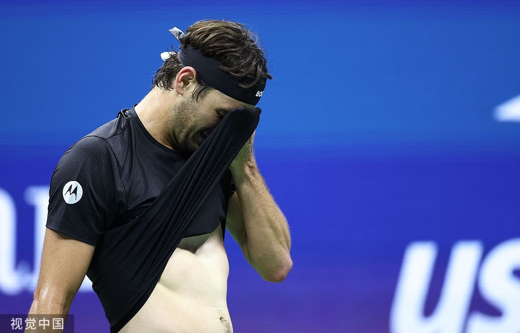 开云体育-德约科维奇迎来十五赛季高光表现，老鹰球迷沸腾！的简单介绍