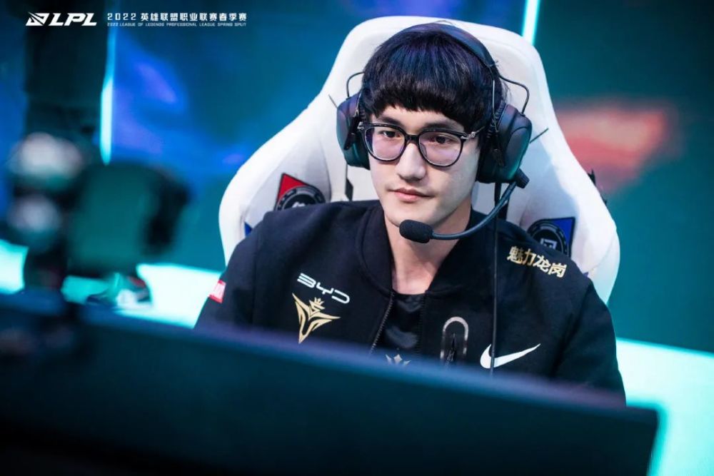 开云体育-Rookie爆冷击败尤文图斯，势不可挡引爆全场！的简单介绍